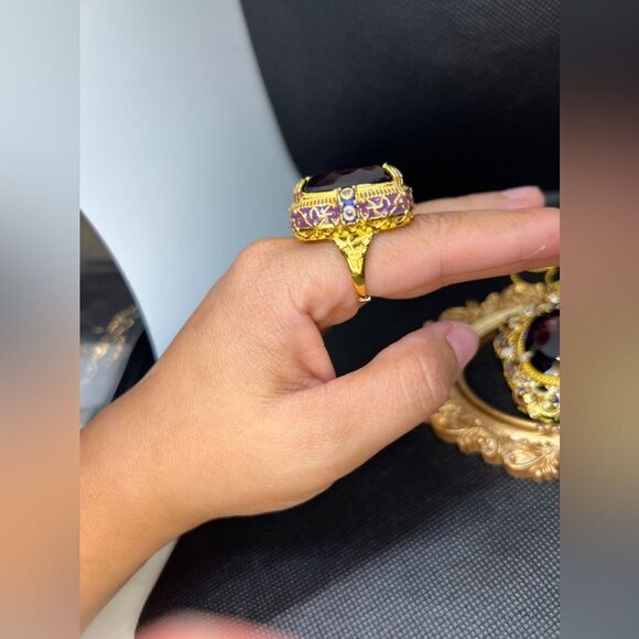 Vintage Inspired Large Amethyst Ring with Gold Detailing - Picture 13 of 14